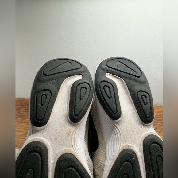 Nike shoes - Picture 7 of 7